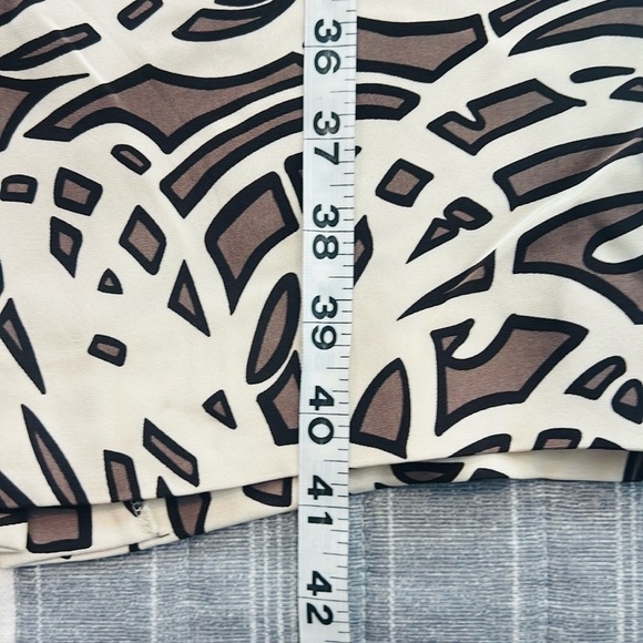 Jaeger, 100% Silk Brown & Ivory Abstract Sheath Dress – Excellent Cond., Size 6 - Picture 11 of 11